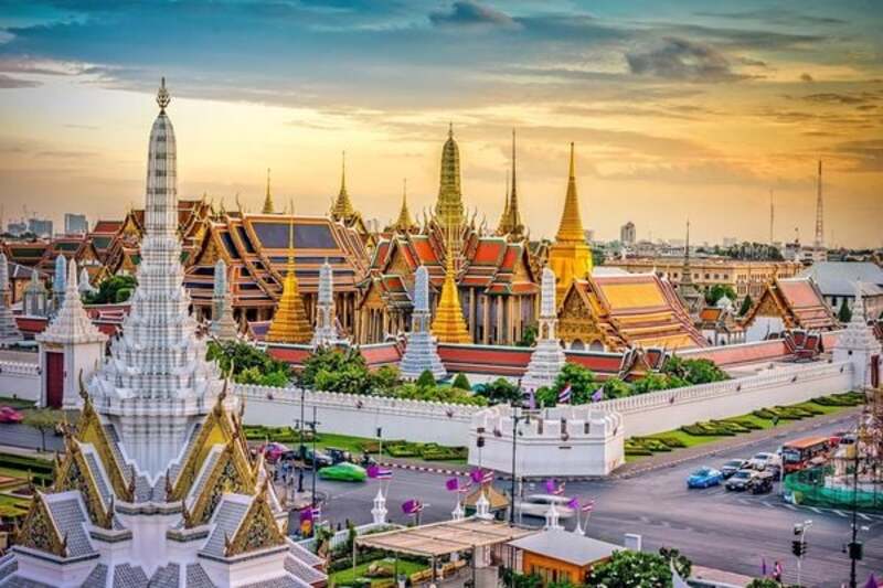 Thái Lan, được mệnh danh là Xứ sở chùa Vàng
